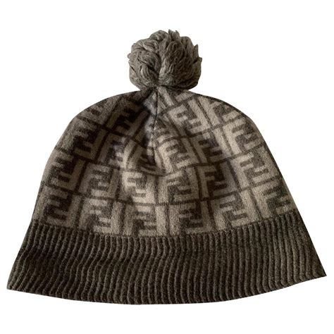 bonnet fendi gris|Bonnet Selleria Laine Gris .